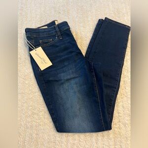 NWT Size 0 Universal skinny jeans